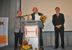 Die Preisverleihung im Jahr 2008 an Manfred Schlüter; © Friedrich-Bödecker-Kreis